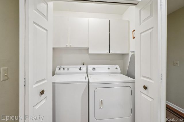 24871 Edgemont Drive, Southfield, MI 48033