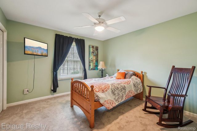 24871 Edgemont Drive, Southfield, MI 48033