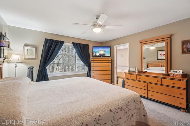 24871 Edgemont Drive, Southfield, MI 48033