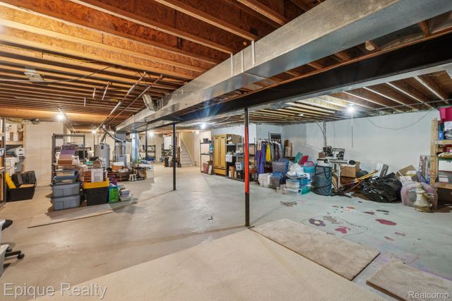 24871 Edgemont Drive, Southfield, MI 48033