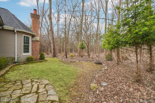 24871 Edgemont Drive, Southfield, MI 48033