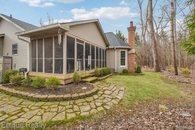 24871 Edgemont Drive, Southfield, MI 48033