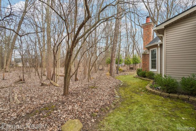 24871 Edgemont Drive, Southfield, MI 48033