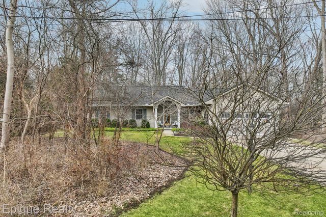 24871 Edgemont Drive, Southfield, MI 48033