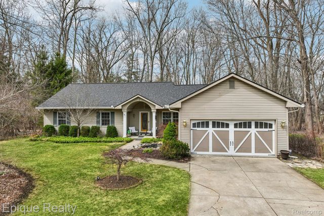 24871 Edgemont Drive, Southfield, MI 48033