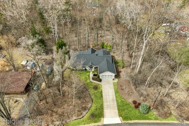 24871 Edgemont Drive, Southfield, MI 48033