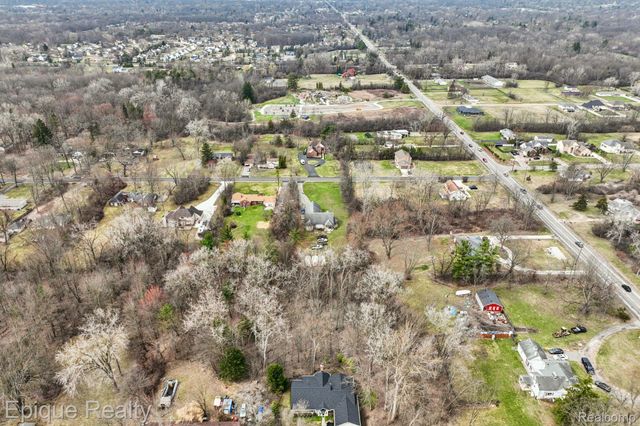 24871 Edgemont Drive, Southfield, MI 48033