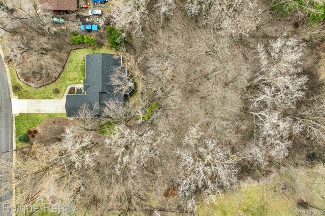 24871 Edgemont Drive, Southfield, MI 48033