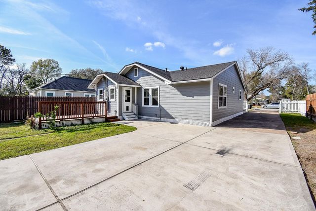 8158 Niles Street, Houston, TX 77017