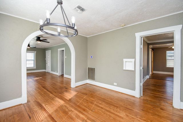 8158 Niles Street, Houston, TX 77017