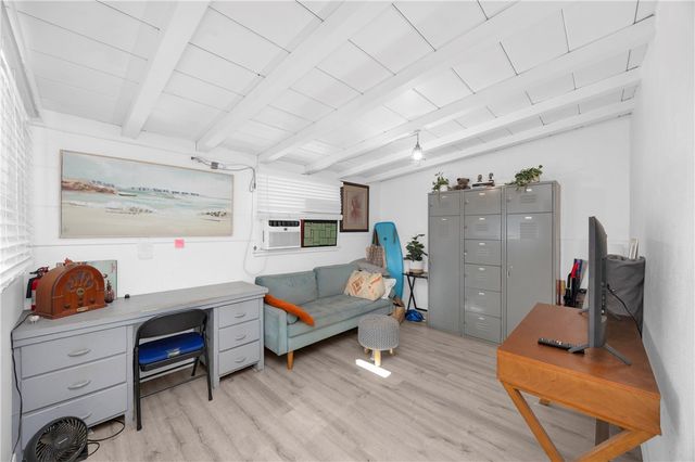 101 E 35th, Long Beach, CA 90807