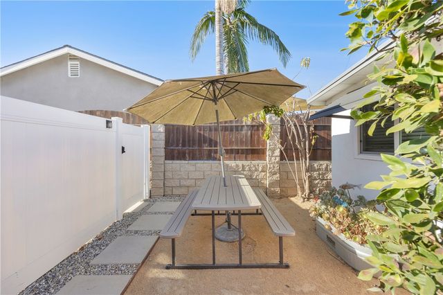 101 E 35th, Long Beach, CA 90807