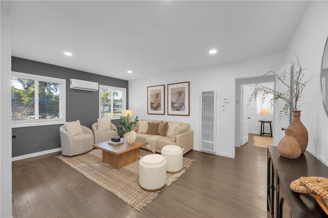 101 E 35th, Long Beach, CA 90807