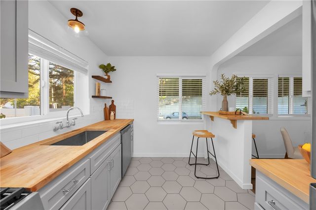 101 E 35th, Long Beach, CA 90807