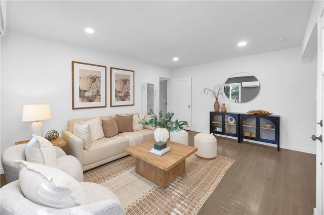 101 E 35th, Long Beach, CA 90807