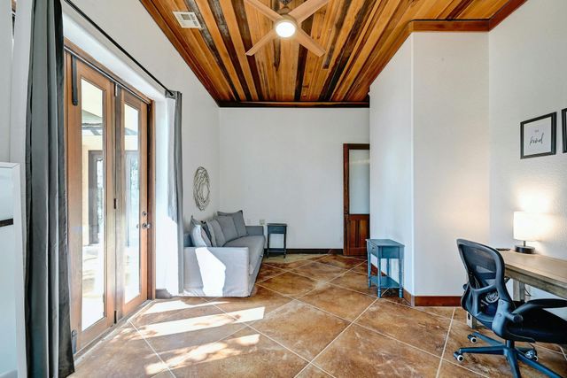 6021 Circle J RD, Marble Falls, TX 78654