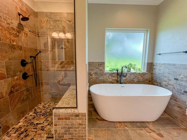 4550 Highland Hills Drive, Norman, OK 73026
