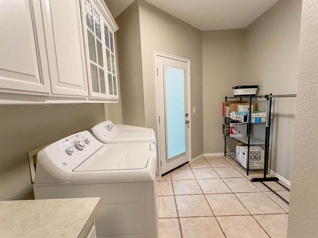 4550 Highland Hills Drive, Norman, OK 73026