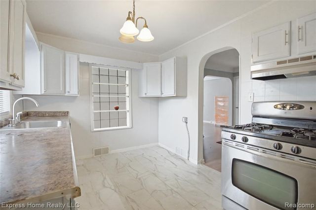 7569 Westminster Avenue, Warren, MI 48091