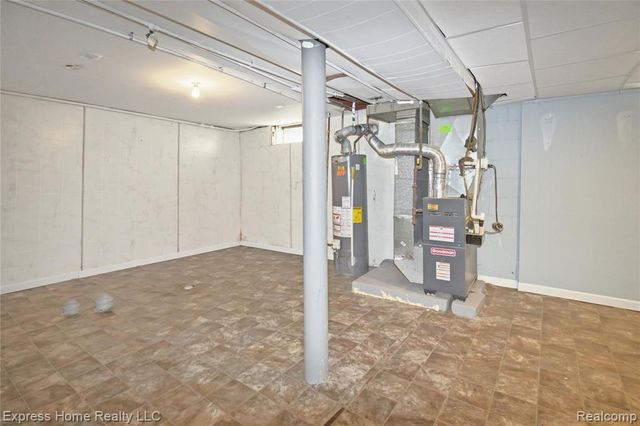 7569 Westminster Avenue, Warren, MI 48091