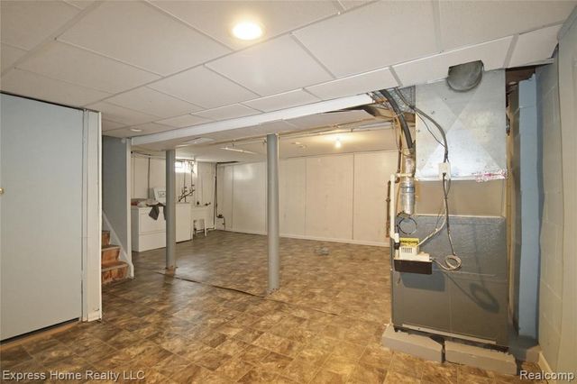 7569 Westminster Avenue, Warren, MI 48091