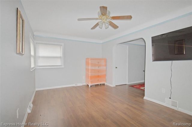 7569 Westminster Avenue, Warren, MI 48091