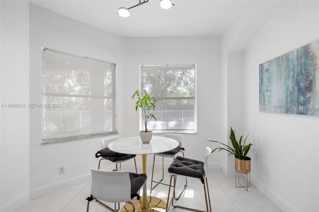 3870 E Hibiscus St, Weston, FL 33332