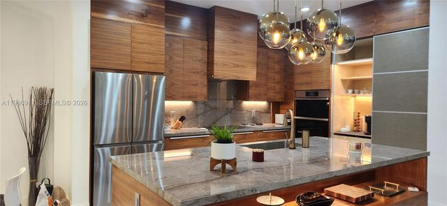 3870 E Hibiscus St, Weston, FL 33332