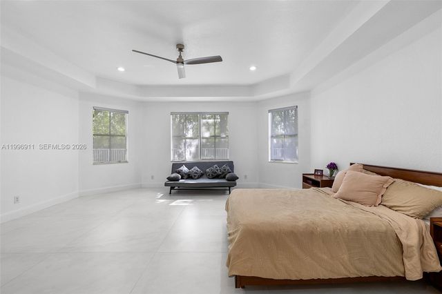 3870 E Hibiscus St, Weston, FL 33332