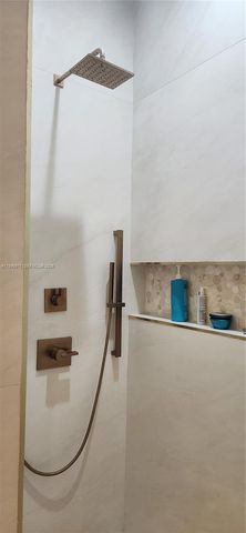 3870 E Hibiscus St, Weston, FL 33332