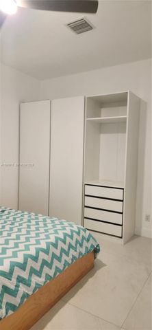 3870 E Hibiscus St, Weston, FL 33332