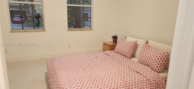 3870 E Hibiscus St, Weston, FL 33332