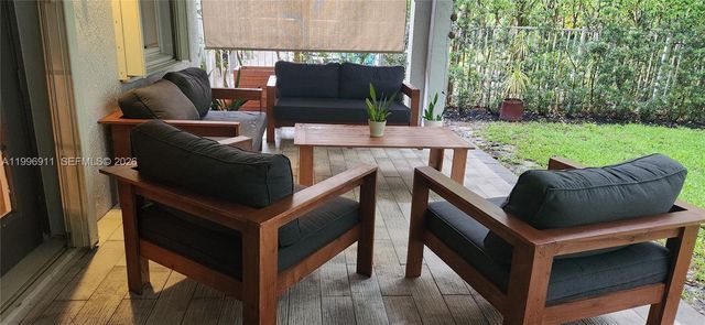 3870 E Hibiscus St, Weston, FL 33332