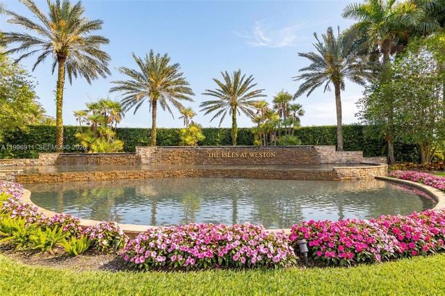 3870 E Hibiscus St, Weston, FL 33332