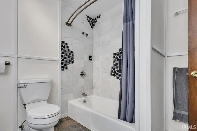 4425 E Cambridge Court, Bloomington, IN 47408