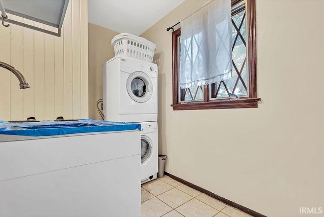 4425 E Cambridge Court, Bloomington, IN 47408