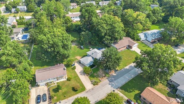 4425 E Cambridge Court, Bloomington, IN 47408