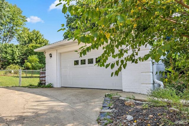 4425 E Cambridge Court, Bloomington, IN 47408