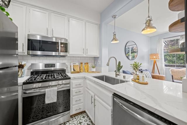 6008 Paseo Salinero Drive, Carlsbad, CA 92009