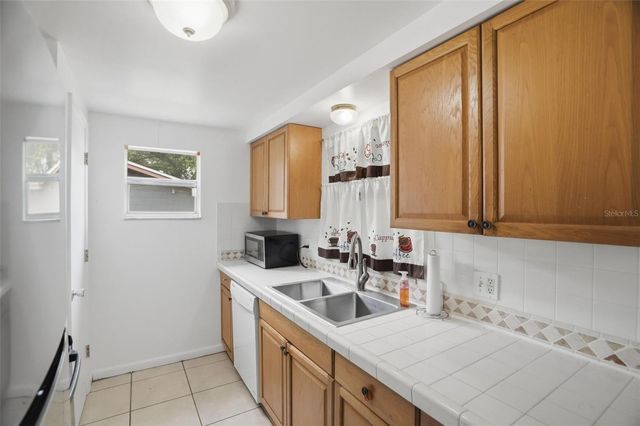 8855 53RD WAY N, Pinellas Park, FL 33782