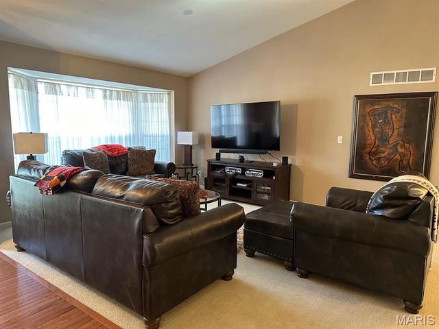 3071 Crystal Lake Drive, Unincorporated, MO 63129