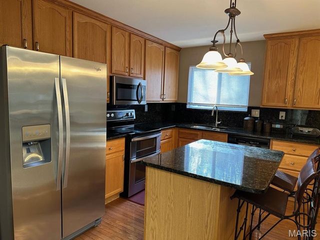 3071 Crystal Lake Drive, Unincorporated, MO 63129