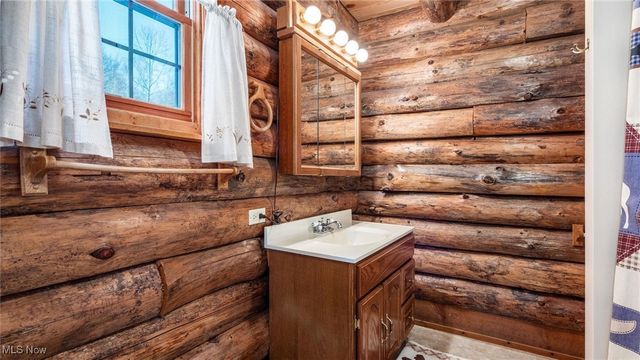 73291 Seminary Road, Kimbolton, OH 43749