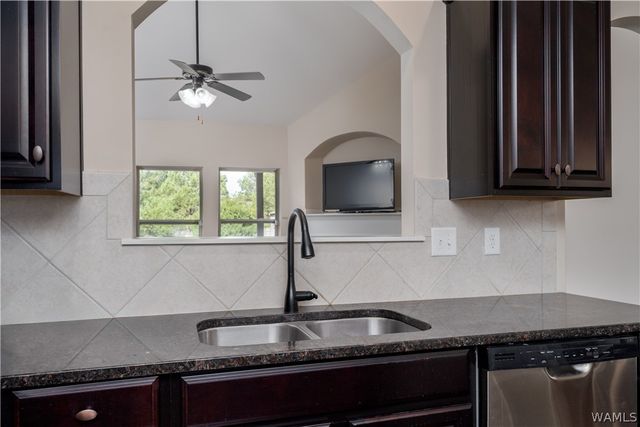 12918 Rolling Meadows, Northport, AL 35473