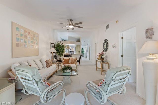 815 Gulf Pavilion DR 201, Naples, FL 34108