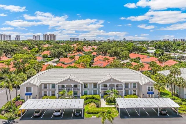 815 Gulf Pavilion DR 201, Naples, FL 34108