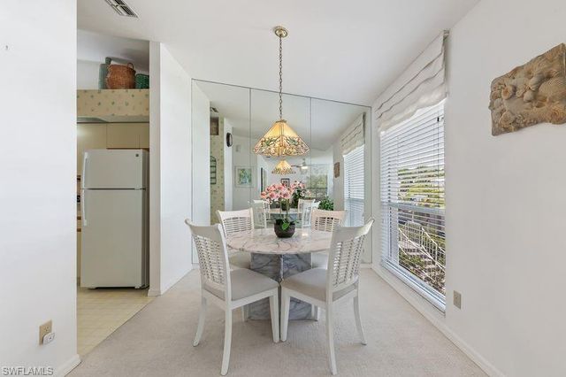 815 Gulf Pavilion DR 201, Naples, FL 34108