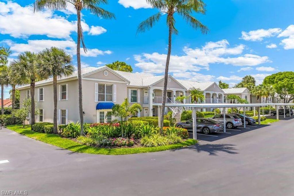 815 Gulf Pavilion DR 201, Naples, FL 34108