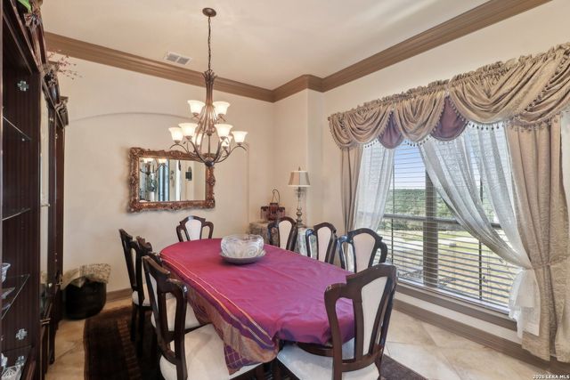 8811 Monarchy Row, San Antonio, TX 78255
