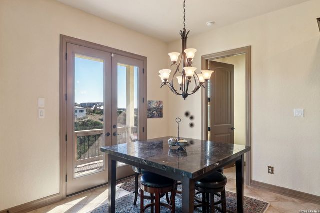 8811 Monarchy Row, San Antonio, TX 78255